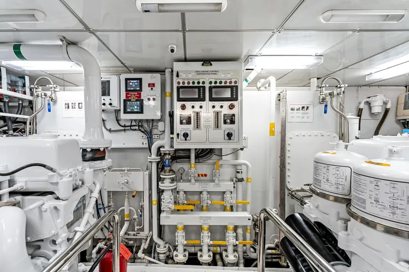 Slide: The Image of Palmer Johnson 123 Motor Yacht 2006 - 72