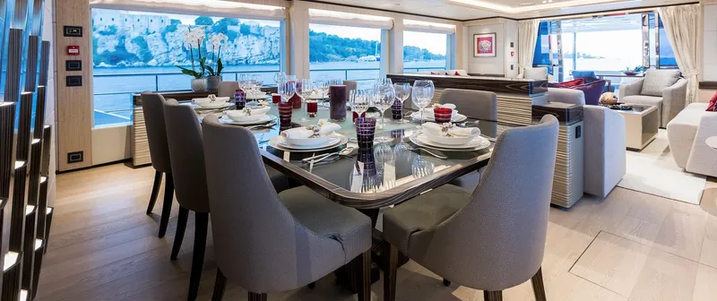 Slide: The Image of Manufacturer Provided Image: Manufacturer Provided Image: Majesty 100 Dining - 10
