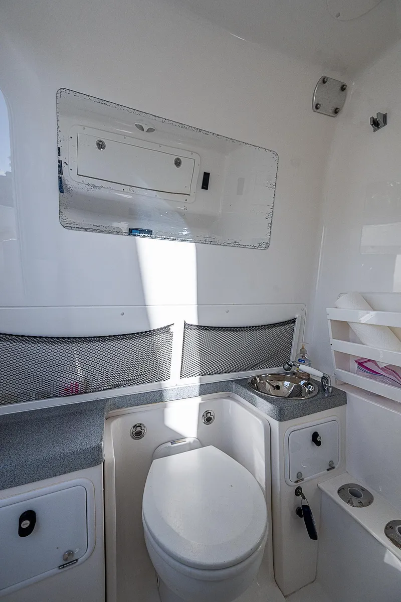 Slide: The Image of Invincible 42 Open Fisherman 2017 - 16