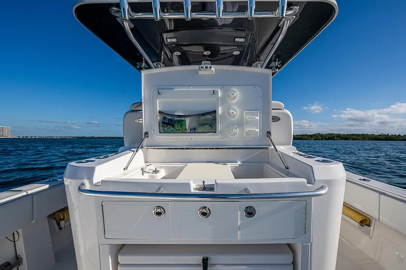 Slide: The Image of Invincible 42 Open Fisherman 2017 - 32