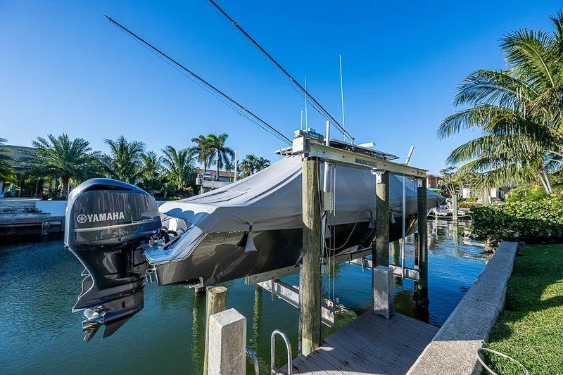 Slide: The Image of Invincible 42 Open Fisherman 2017 - 37