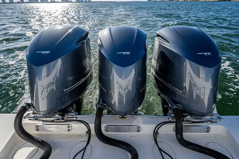 Slide: The Image of Invincible 42 Open Fisherman 2017 - 8