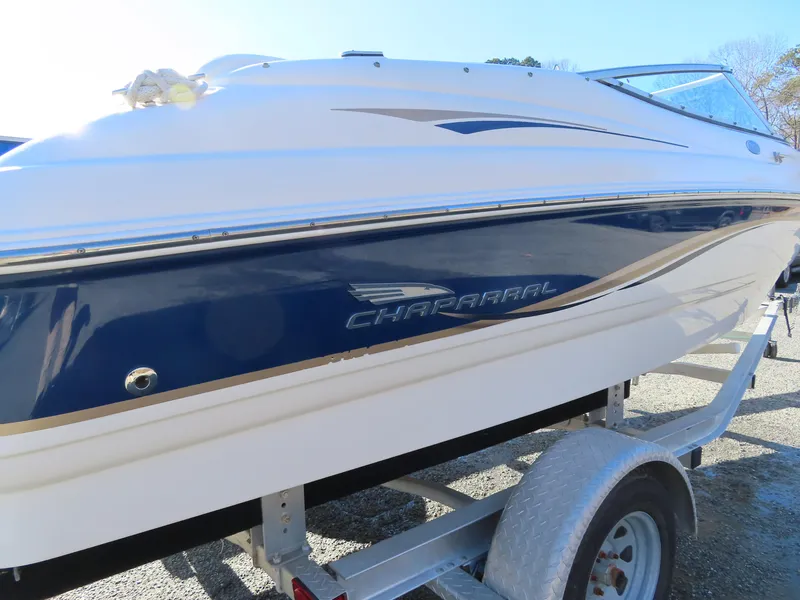 Slide: The Image of 2004 Chaparral 190 SSi boat on trailer, side view. - 6
