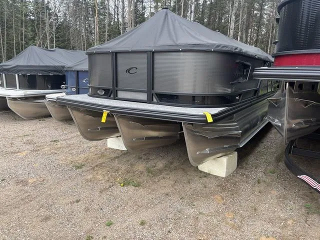 The Image of Crest Caribbean 250 SLC 3 Toon 2025 - 1