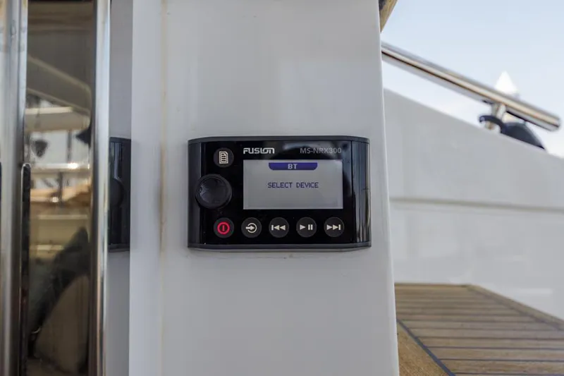 Slide: The Image of Fusion MS-RA205 stereo system on 2021 Azimut 60 Flybridge yacht. - 20