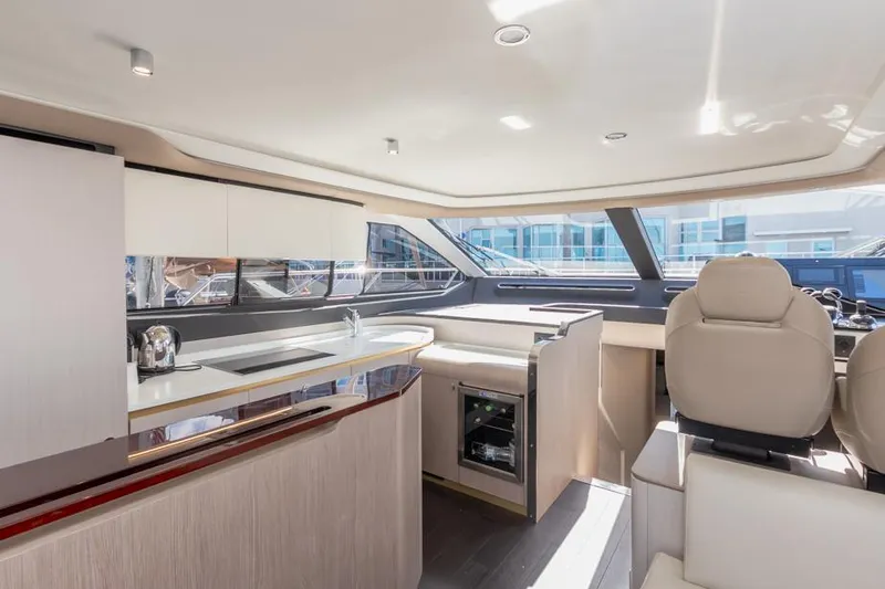 Slide: The Image of Azimut 60 Flybridge 2021 - 65