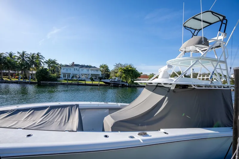 Slide: The Image of Yellowfin 42 Offshore 2021 - 52