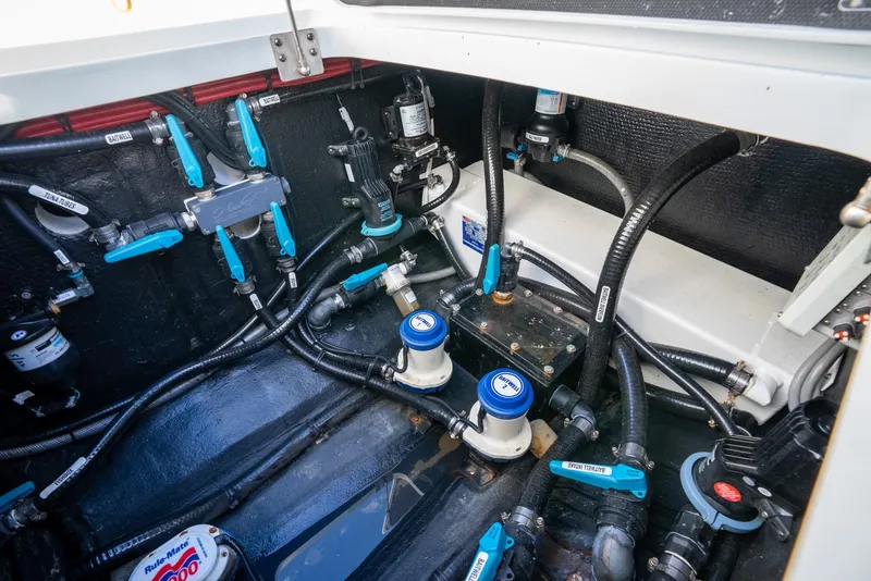 Slide: The Image of Yellowfin 42 Offshore 2021 - 56