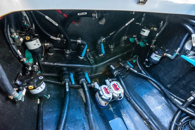 Slide: The Image of Yellowfin 42 Offshore 2021 - 57