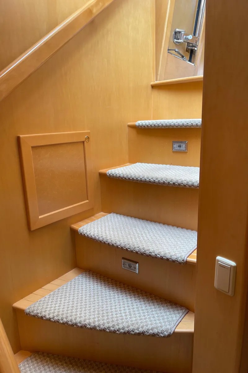 Slide: The Image of McKinna 57 Pilothouse 2000 - 64