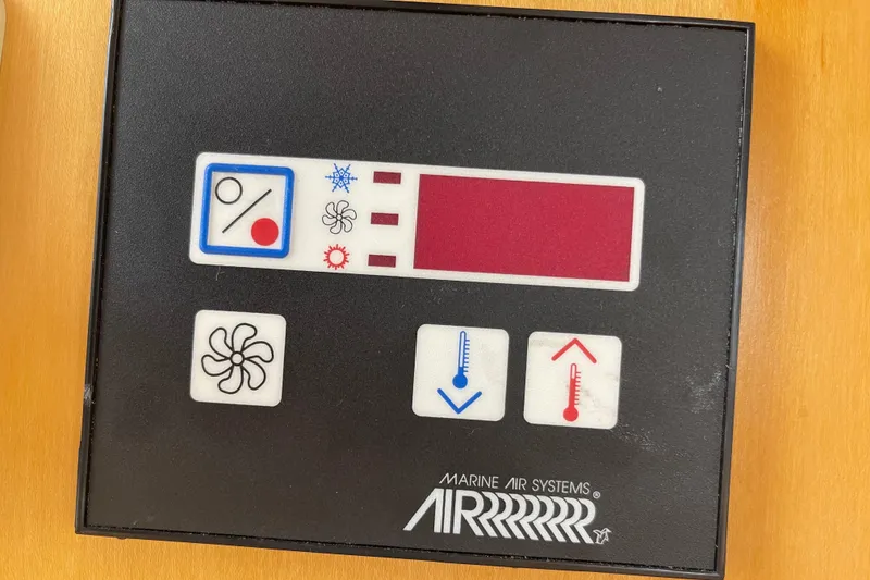 Slide: The Image of McKinna 57 Pilothouse 2000 - 67