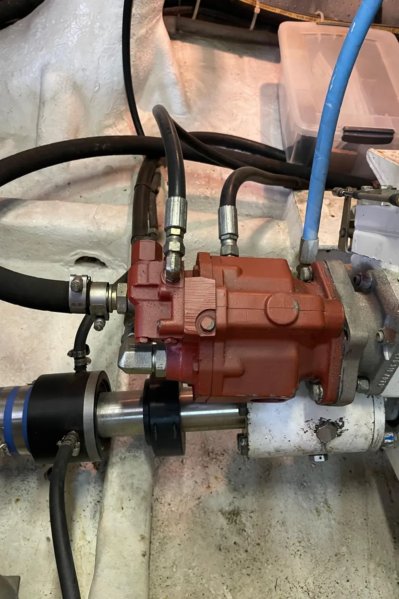 Slide: The Image of McKinna 57 Pilothouse 2000 - 75