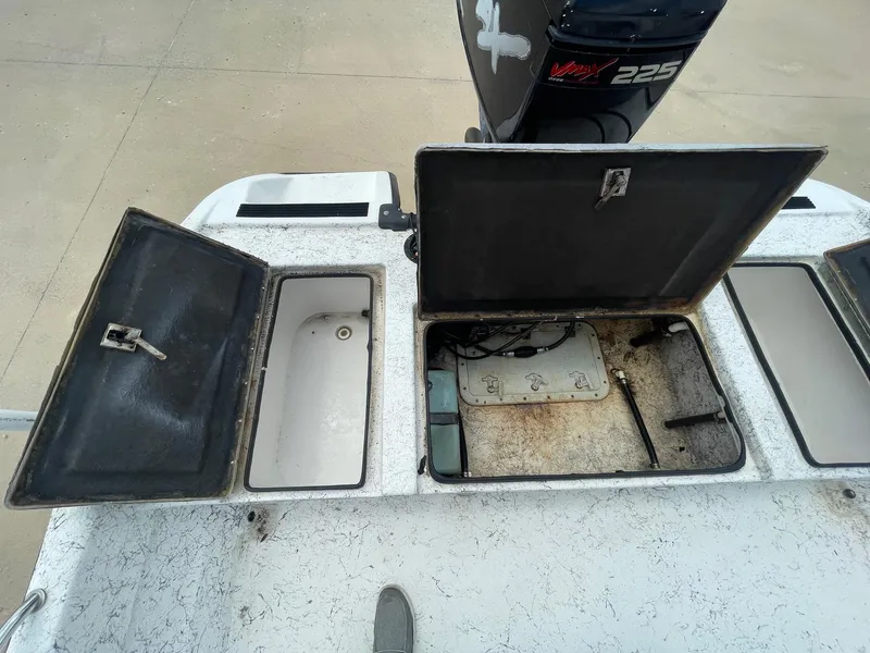 Slide: The Image of Redfin 222 VTE 2000 - 11