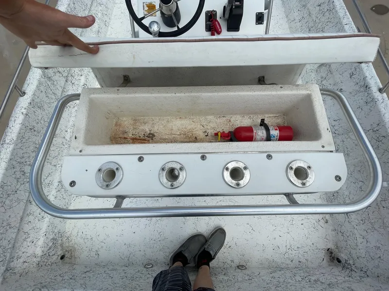 Slide: The Image of Redfin 222 VTE 2000 - 13