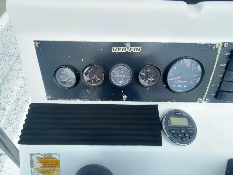 Slide: The Image of Redfin 222 VTE 2000 - 16