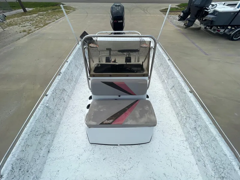 Slide: The Image of Redfin 222 VTE 2000 - 18