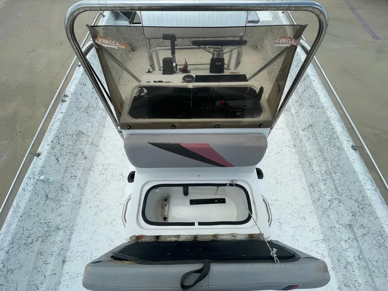 Slide: The Image of Redfin 222 VTE 2000 - 19