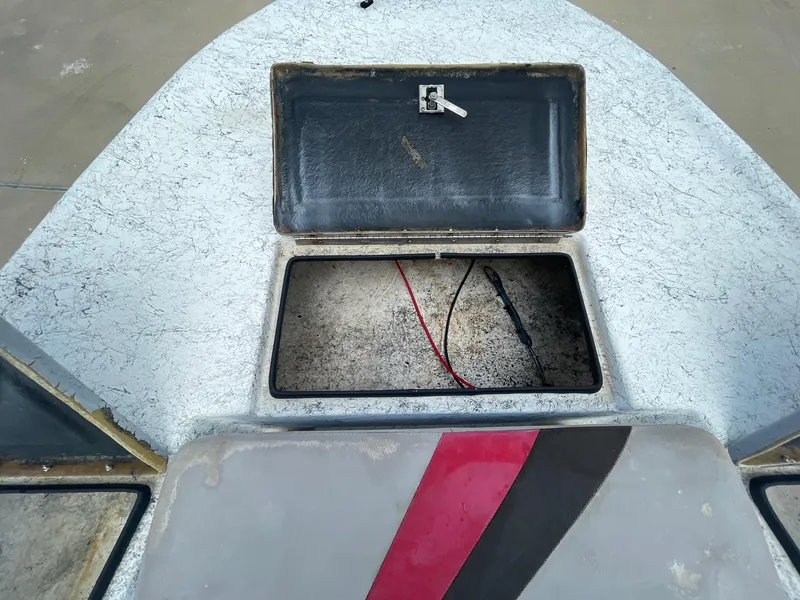 Slide: The Image of Redfin 222 VTE 2000 - 23