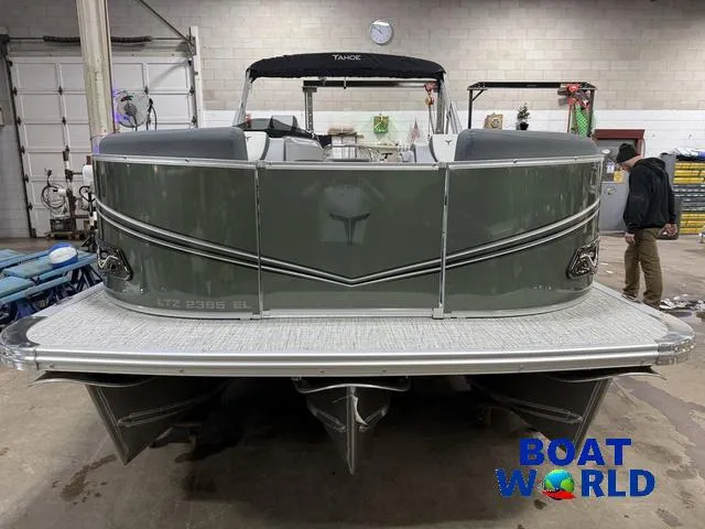 Slide: The Image of Tahoe LTZ 2385 Elite Cruise Tritoon & Honda 4-Stroke EFI 2025 - 32