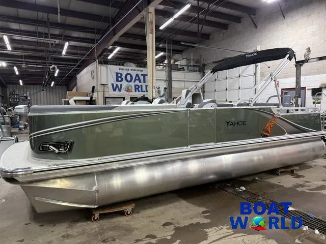 Slide: The Image of Tahoe LTZ 2385 Elite Cruise Tritoon & Honda 4-Stroke EFI 2025 - 36