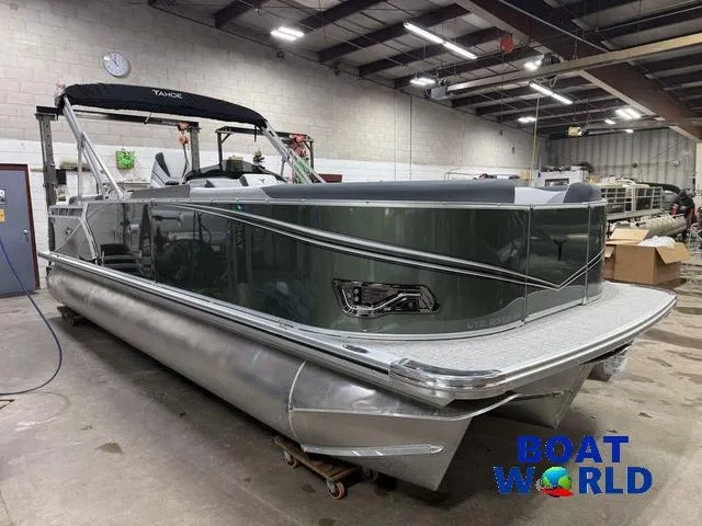 Slide: The Image of Tahoe LTZ 2385 Elite Cruise Tritoon & Honda 4-Stroke EFI 2025 - 45