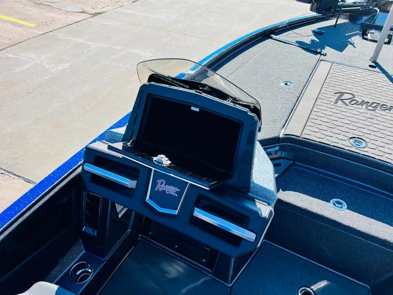 Slide: The Image of 2025 Ranger Z520R Cup-Equipped boat dashboard with advanced controls and sleek design. - 29