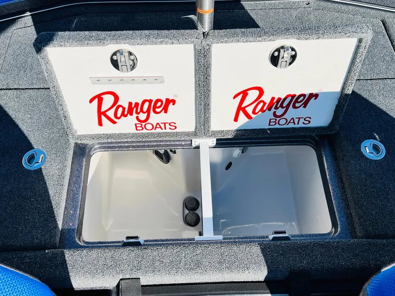 Slide: The Image of 2025 Ranger Z520R Cup-Equipped boat storage compartments, open with Ranger Boats branding. - 39