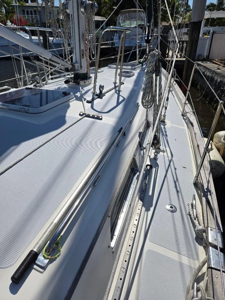 Slide: The Image of Clean Fiberglass Side-decks - 11