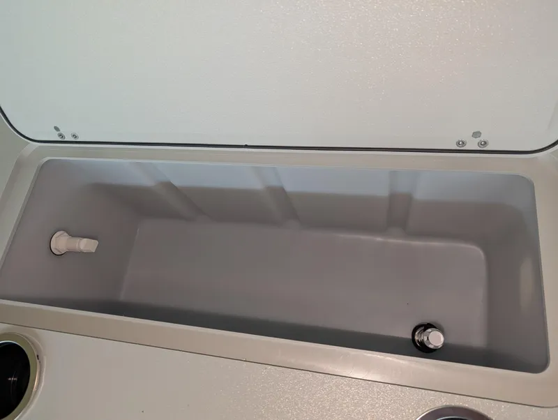 Slide: The Image of Livewell compartment in 2025 Sylvan Mirage Fish 820 Party Fish 4.0 boat. - 10