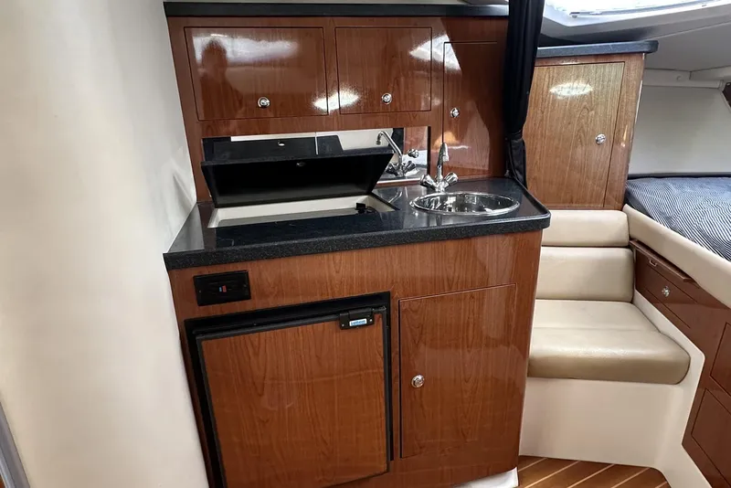 Slide: The Image of Regal 3360 Window Express 2008 - 19