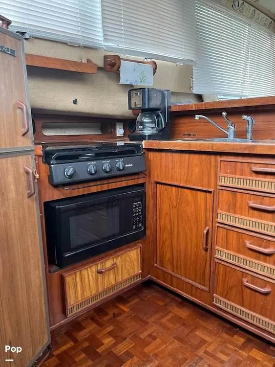 Slide: The Image of 1982 Sea Ray 355T for sale in Alva, FL - 10