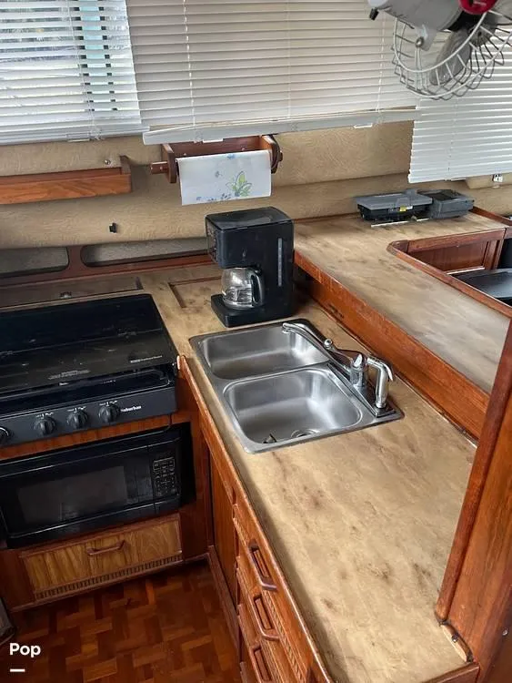 Slide: The Image of 1982 Sea Ray 355T for sale in Alva, FL - 11