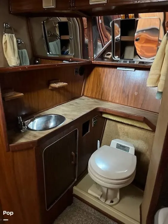 Slide: The Image of 1982 Sea Ray 355T for sale in Alva, FL - 8