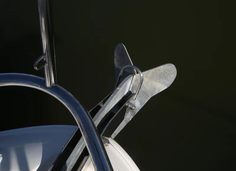 Slide: The Image of Anchor detail on 2007 Sea Ray 44 Sedan Bridge yacht. - 10