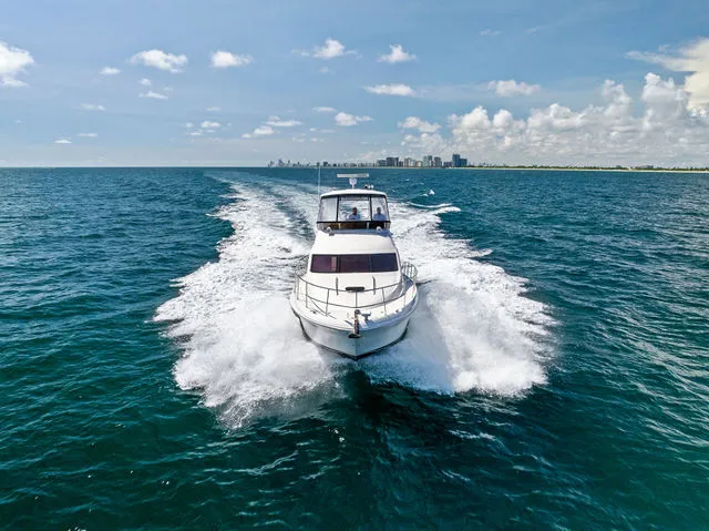 Slide: The Image of Sea Ray 44 Sedan Bridge 2007 - 85