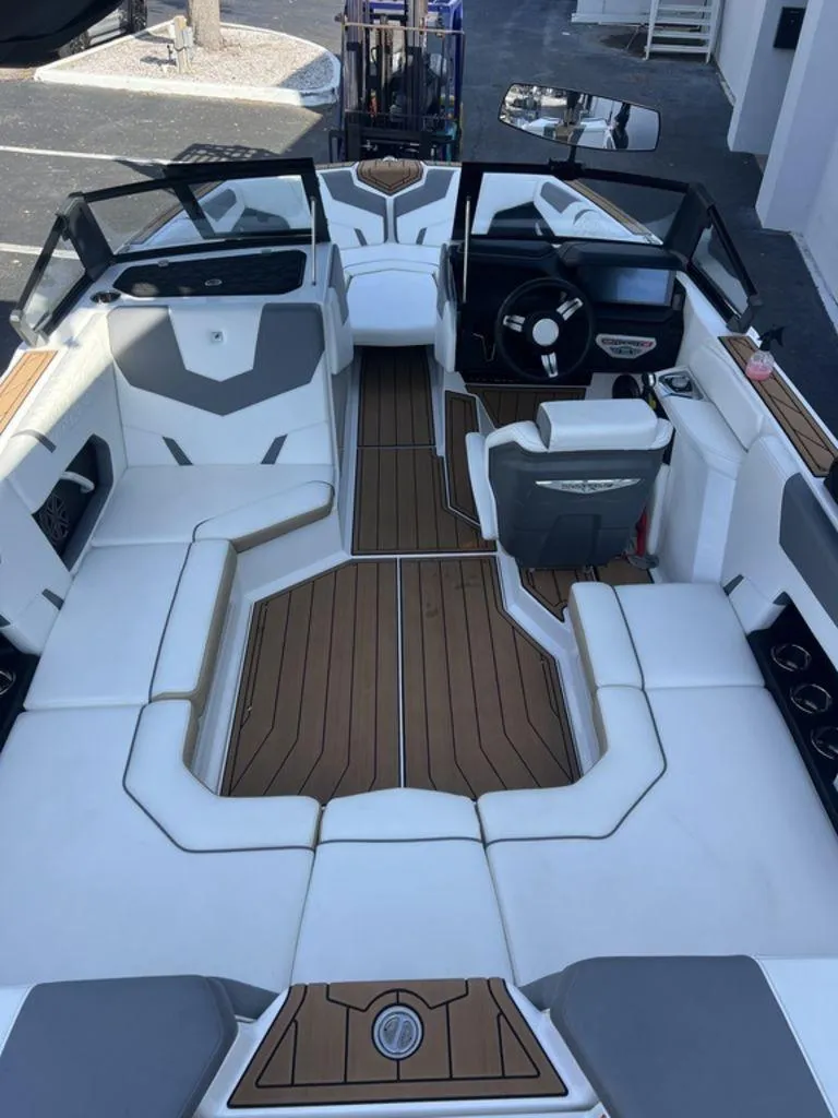 Slide: The Image of Nautique Super Air Nautique GS20 2023 - 4