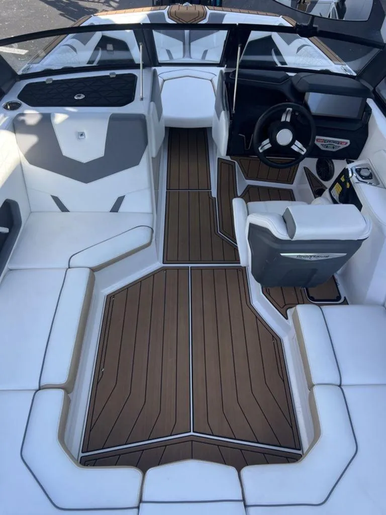 Slide: The Image of Nautique Super Air Nautique GS20 2023 - 5