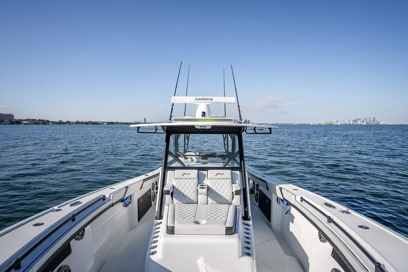 Slide: The Image of Yellowfin 42 2024 - 55