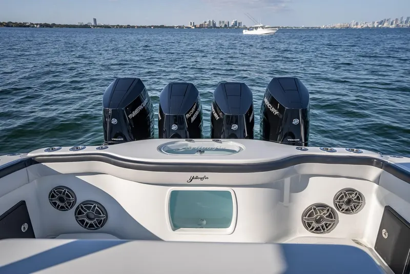 Slide: The Image of Yellowfin 42 2024 - 64