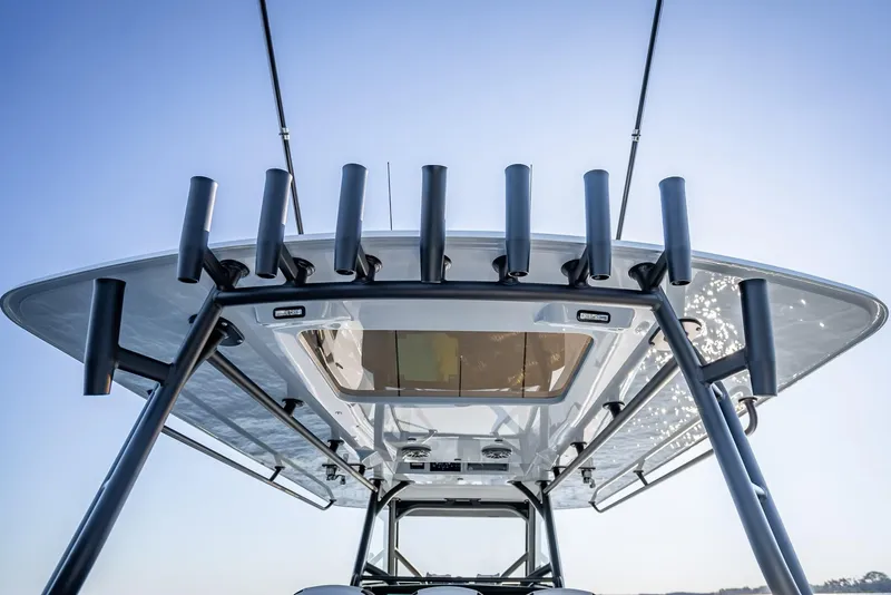 Slide: The Image of Yellowfin 42 2024 - 76