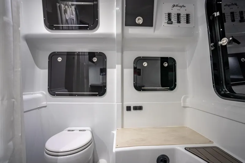 Slide: The Image of Yellowfin 42 2024 - 85