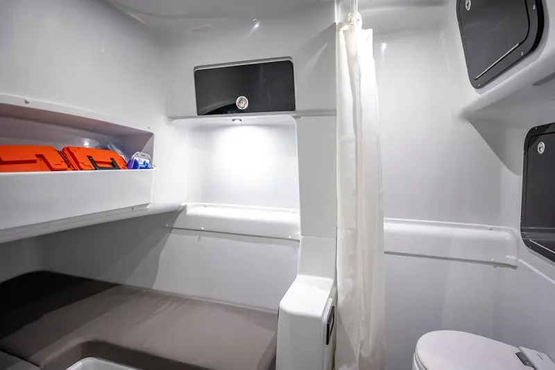 Slide: The Image of Yellowfin 42 2024 - 86