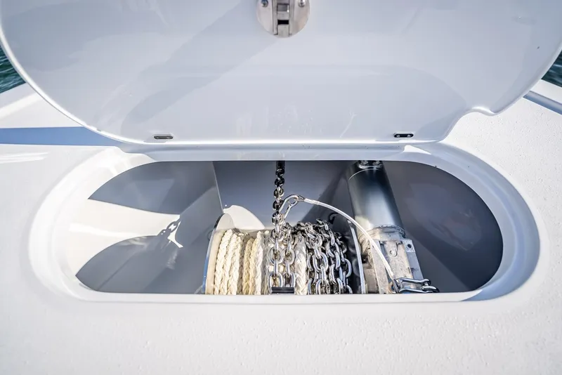 Slide: The Image of Yellowfin 42 2024 - 88