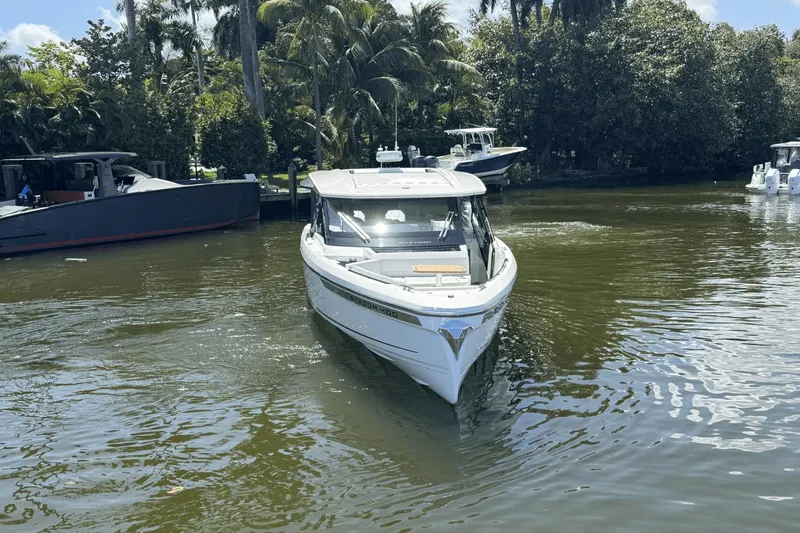 Slide: The Image of Saxdor 400 GTO 2025 - 17