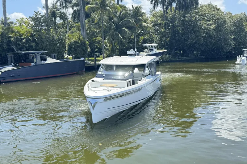 Slide: The Image of Saxdor 400 GTO 2025 - 19