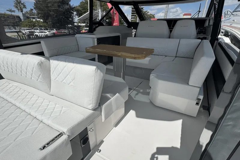 Slide: The Image of Saxdor 400 GTO 2025 - 22