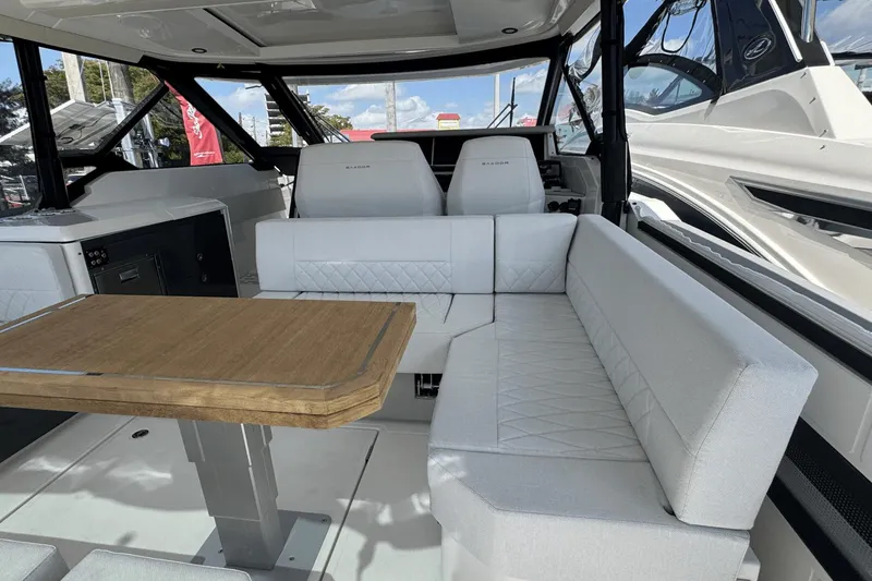 Slide: The Image of Saxdor 400 GTO 2025 - 23