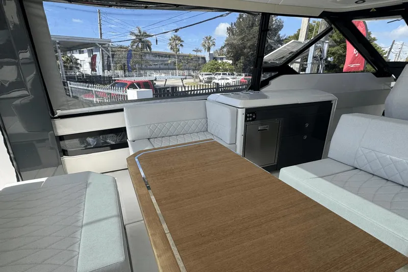 Slide: The Image of Saxdor 400 GTO 2025 - 24