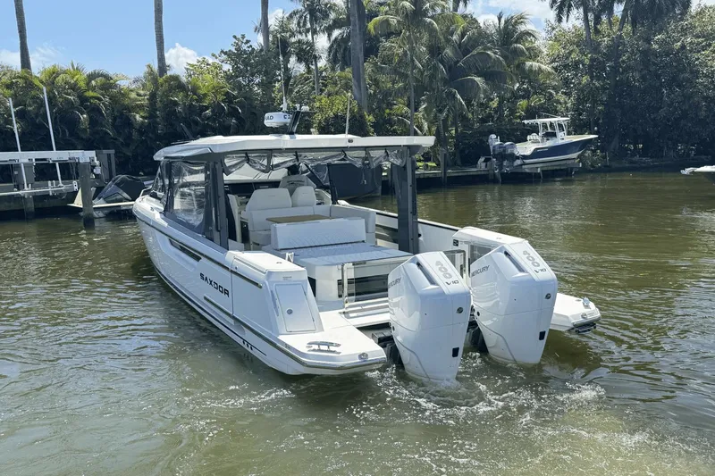 Slide: The Image of Saxdor 400 GTO 2025 - 3