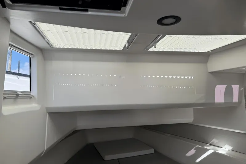 Slide: The Image of Saxdor 400 GTO 2025 - 30